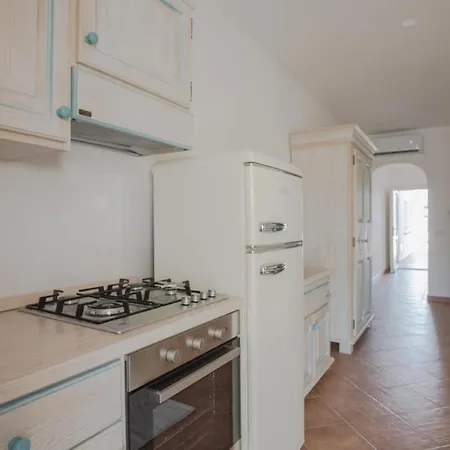 Superb Le Residenze Del Golfo Di 1 Bedroom For 4 People