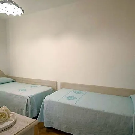 Superb Le Residenze Del Golfo Di 1 Bedroom For 4 People Apartmán *